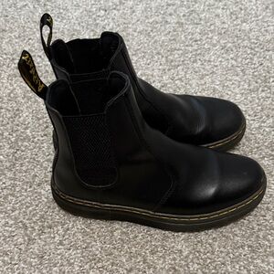 Dr. Martens Dorrian Boots W7